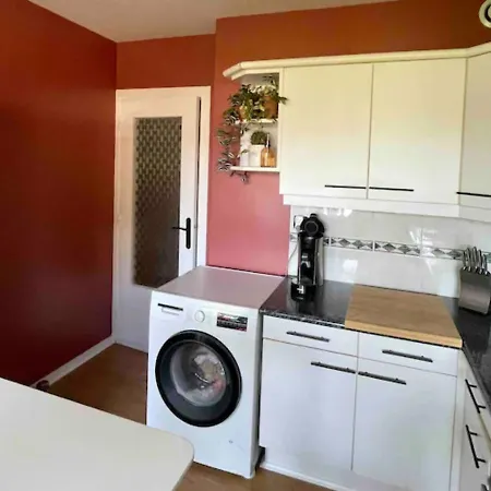 Calme Et Bien Decore Apartament *