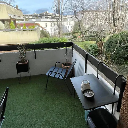 Calme Et Bien Decore Apartament